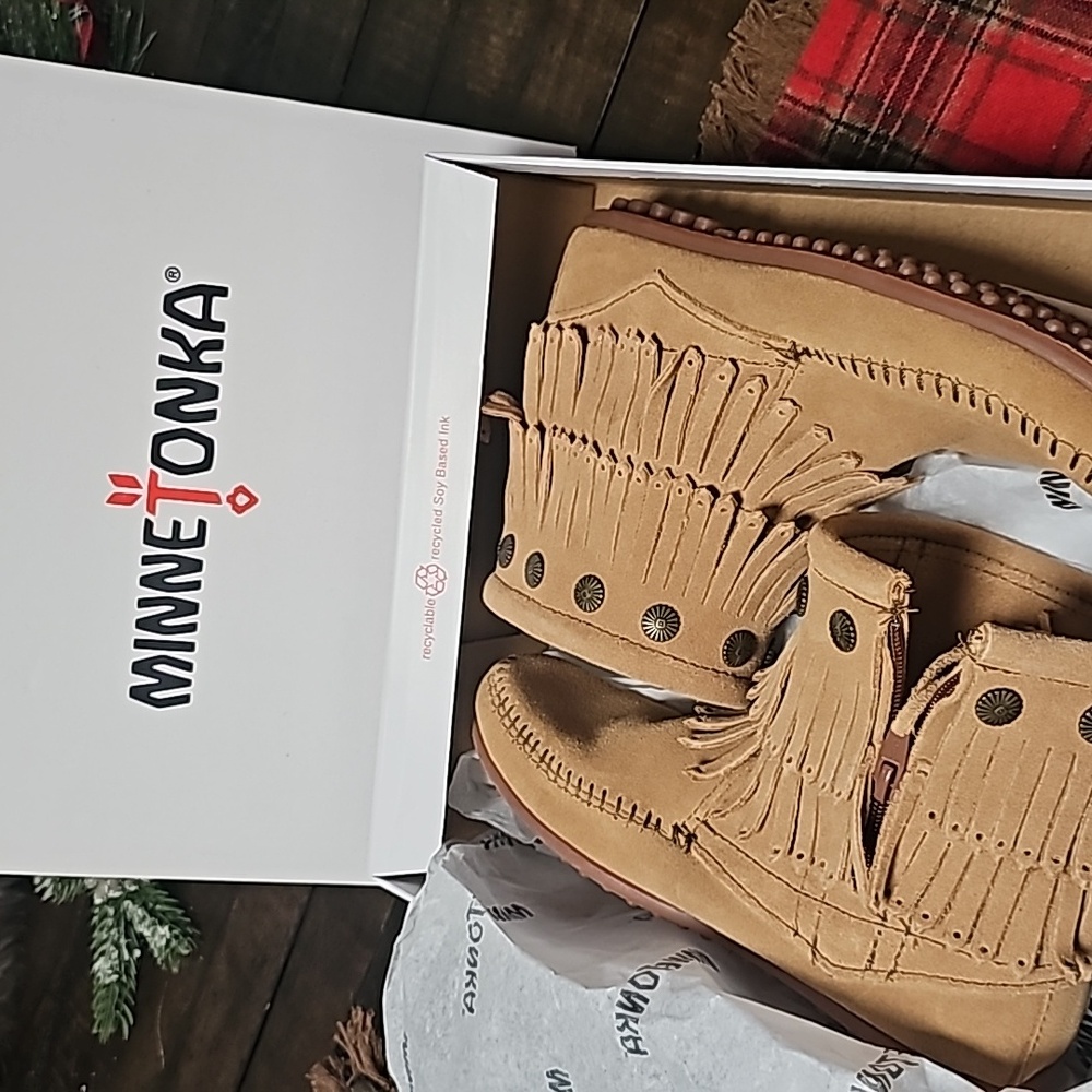 Freepeople Minnetonka Fringed Boots(New)
